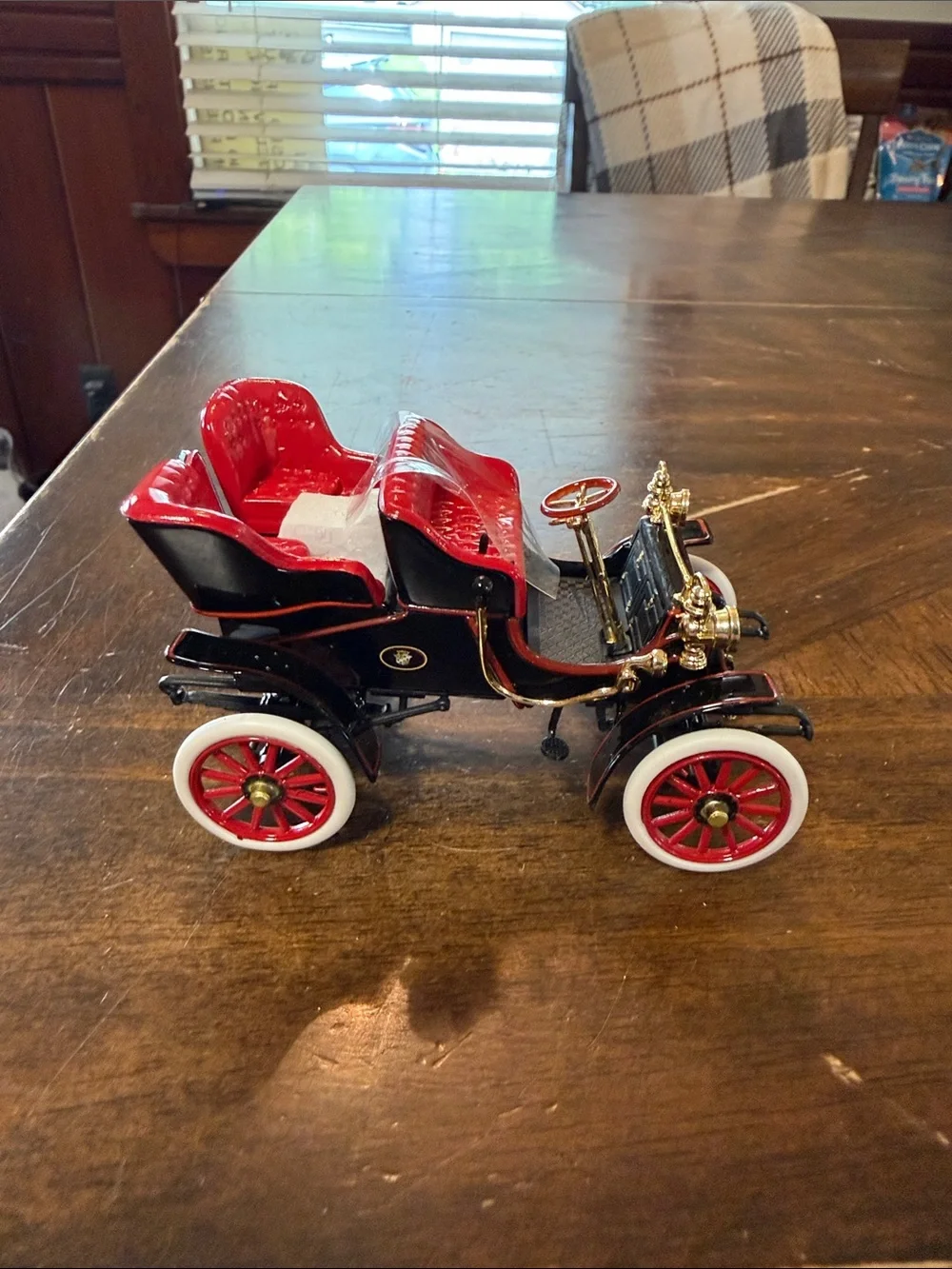 Cadillac Classics 1903 Cadillac Runabout Tonneau toy car in like new condition